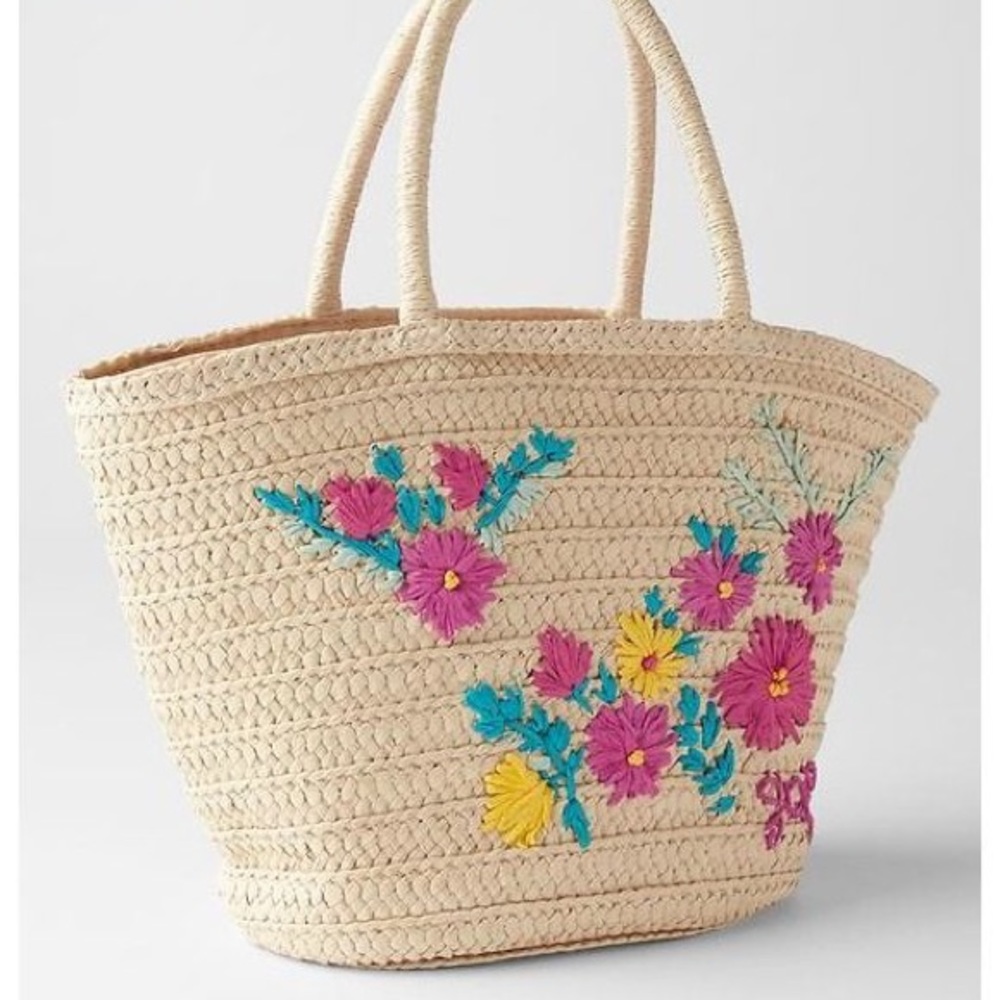 Gap straw Tote bag with flowers on it